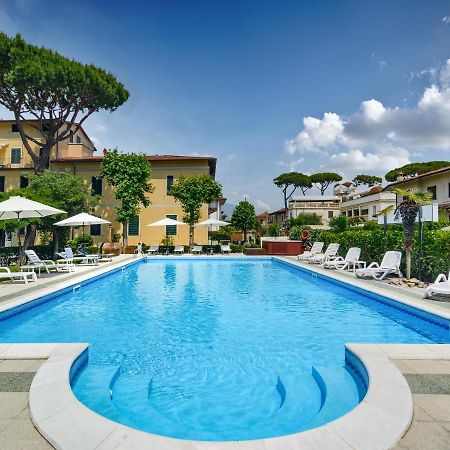 Hotel Apuana Marina di Pietrasanta Kültér fotó
