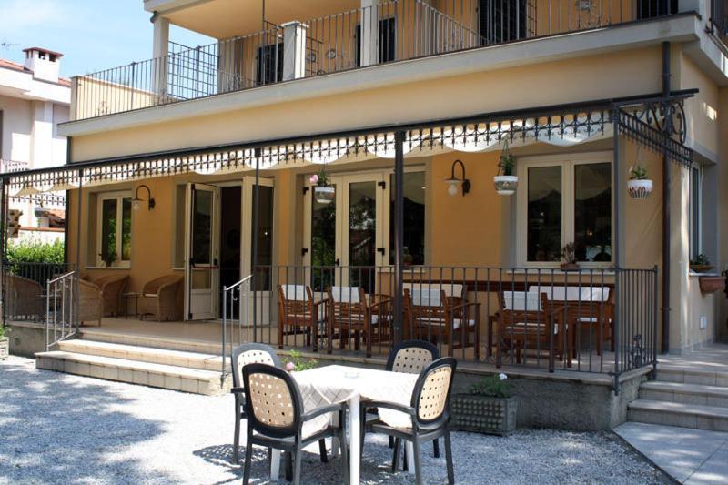 Hotel Apuana Marina di Pietrasanta Kültér fotó