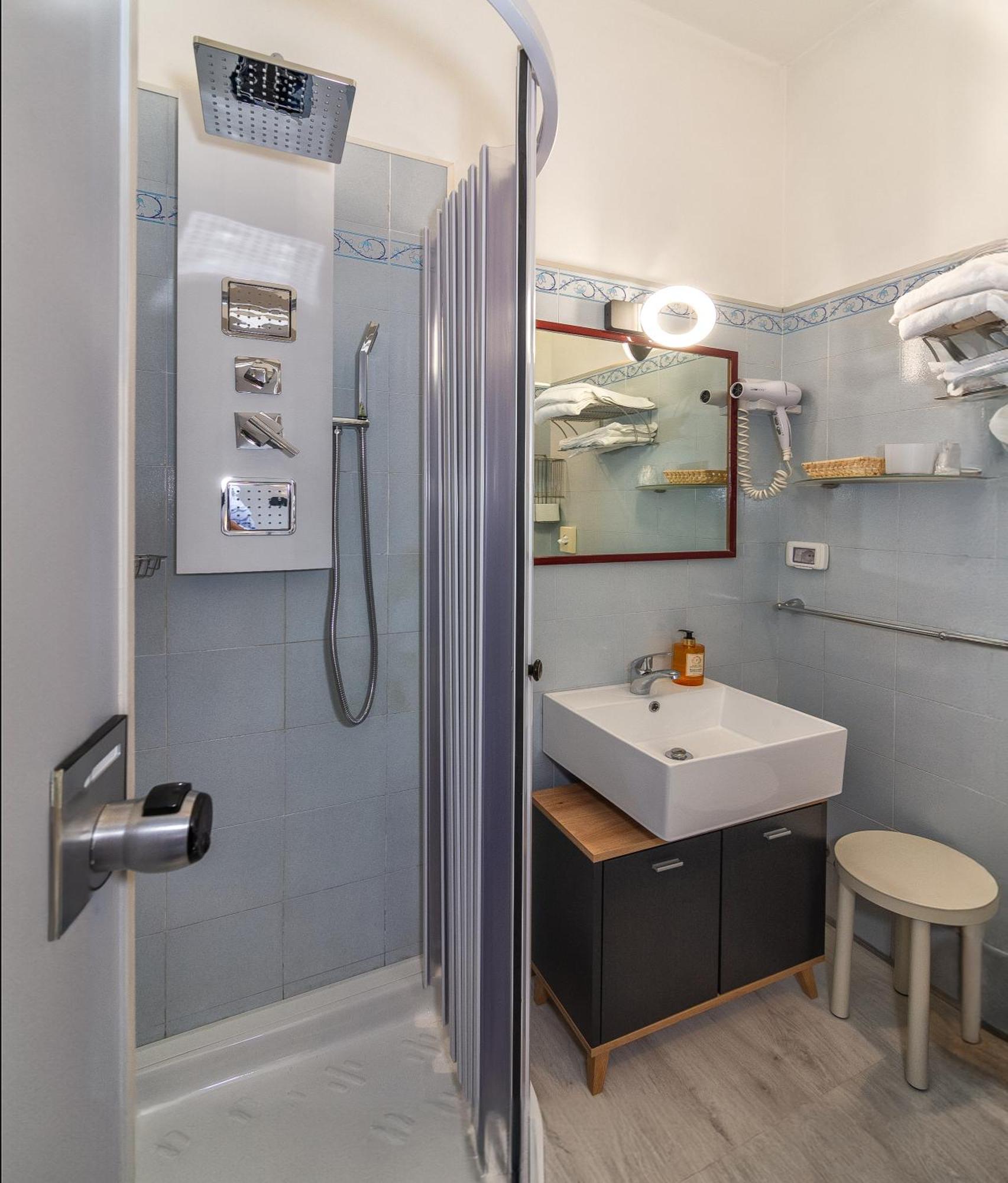 Hotel Apuana Marina di Pietrasanta Kültér fotó