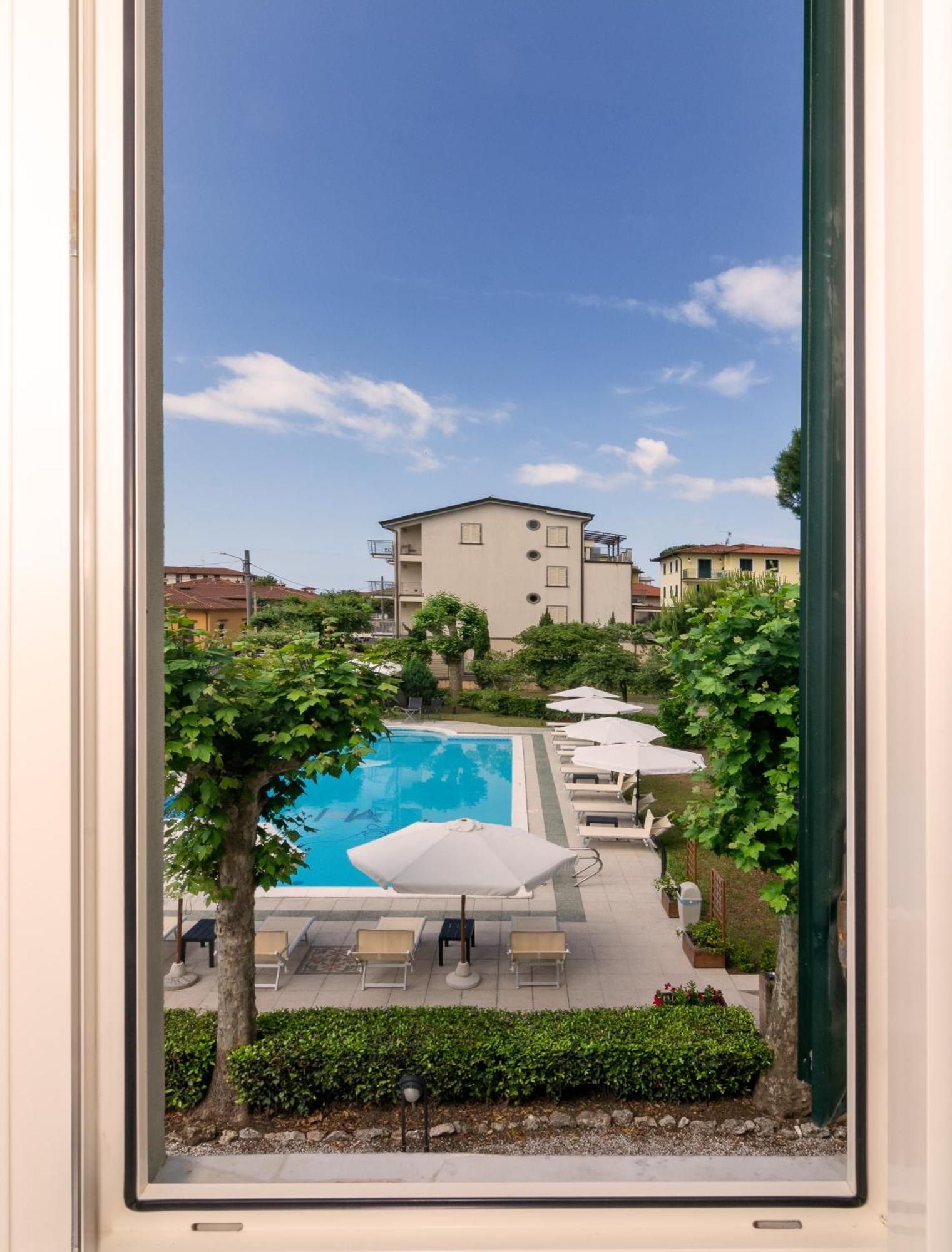 Hotel Apuana Marina di Pietrasanta Kültér fotó