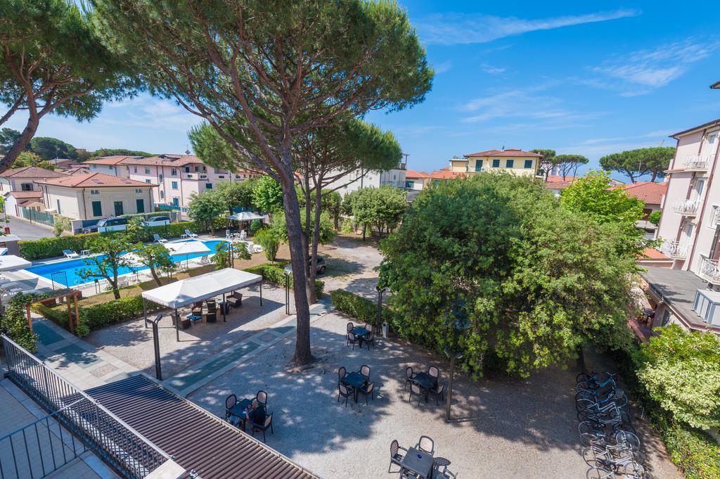 Hotel Apuana Marina di Pietrasanta Kültér fotó